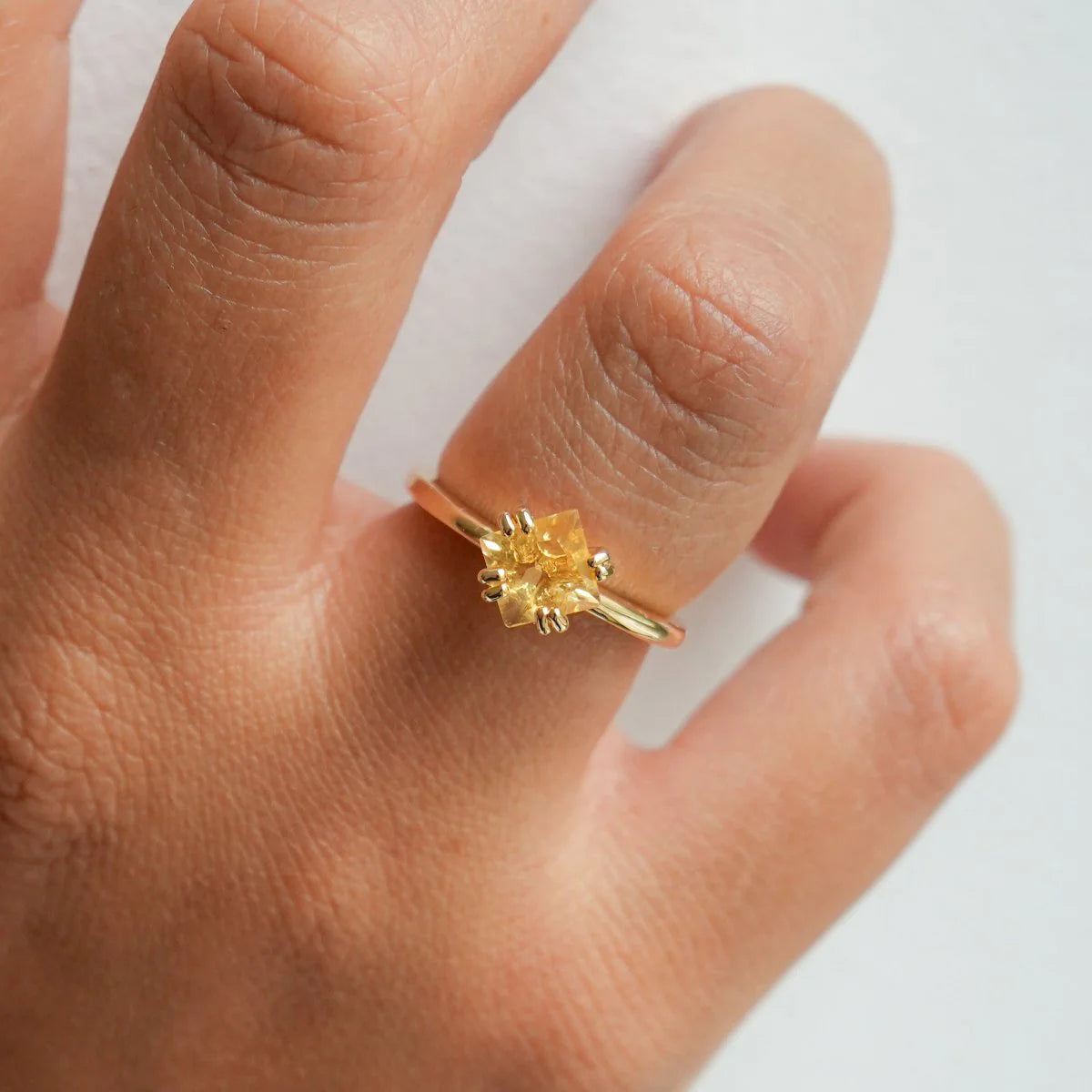 Citrine - Rhombus ring - Gold plated