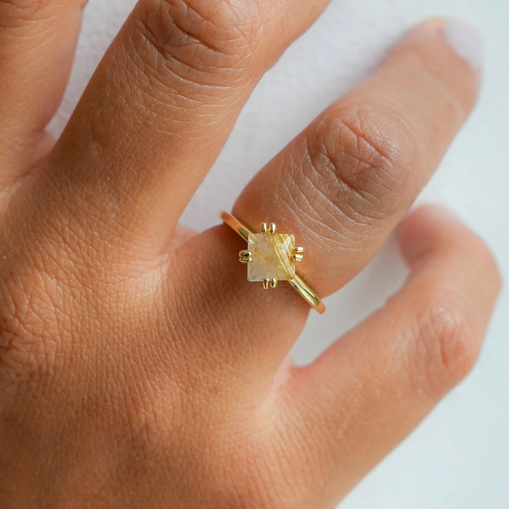 Rutilated Quartz - Rhombus ring - Gold plated
